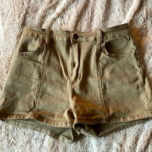 BILLABONG HIGH WAIST OLIVE STRETCH SHORT - size 29